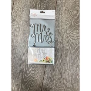 New Studio His & Hers Wedding Cake Topper Mr & Mrs Cursive‎ Silver Metal